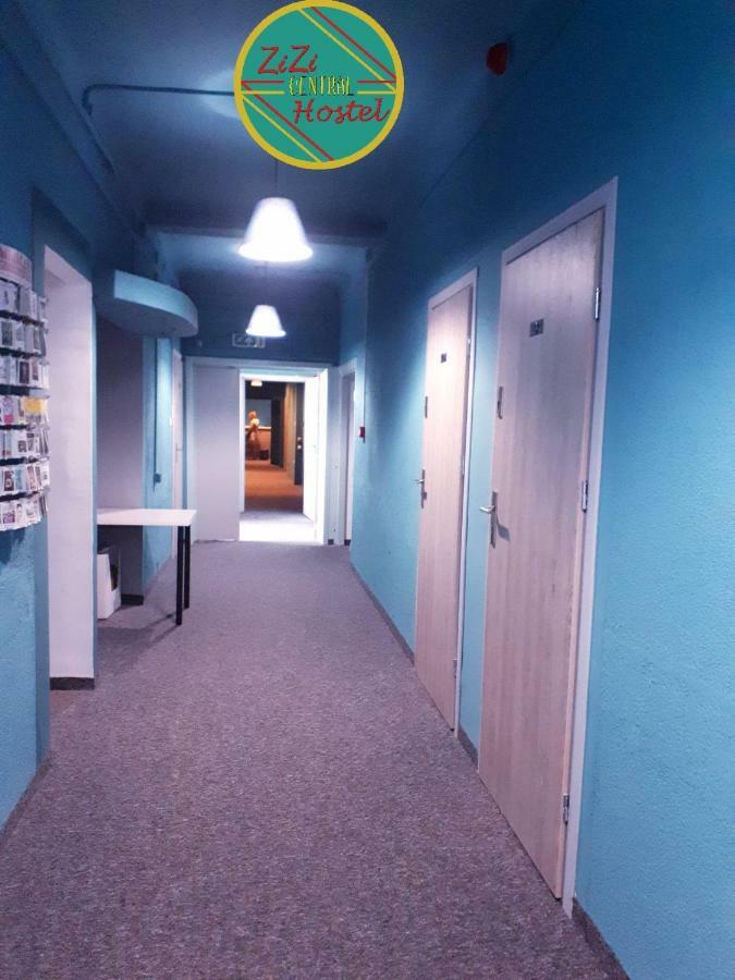 Zizi Central Hostel Варшава Экстерьер фото