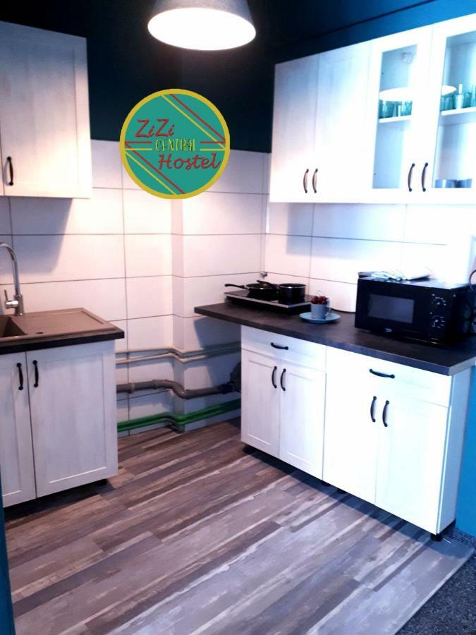 Zizi Central Hostel Варшава Экстерьер фото