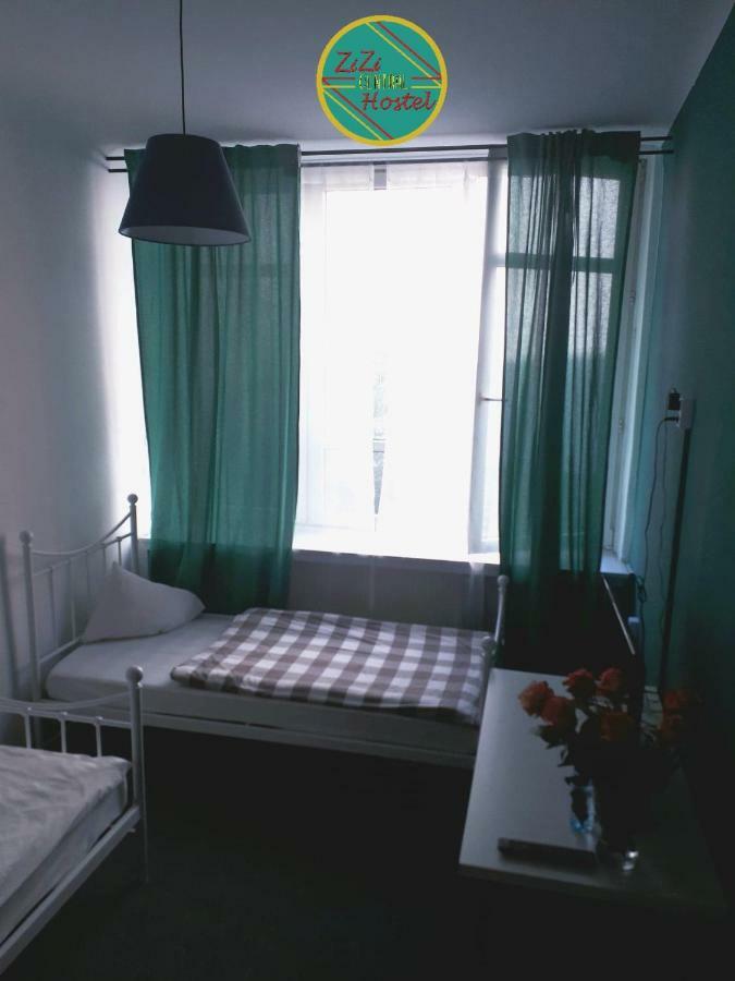 Zizi Central Hostel Варшава Экстерьер фото