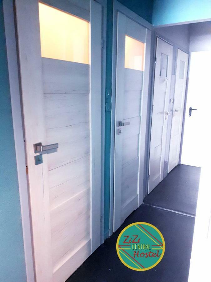 Zizi Central Hostel Варшава Экстерьер фото